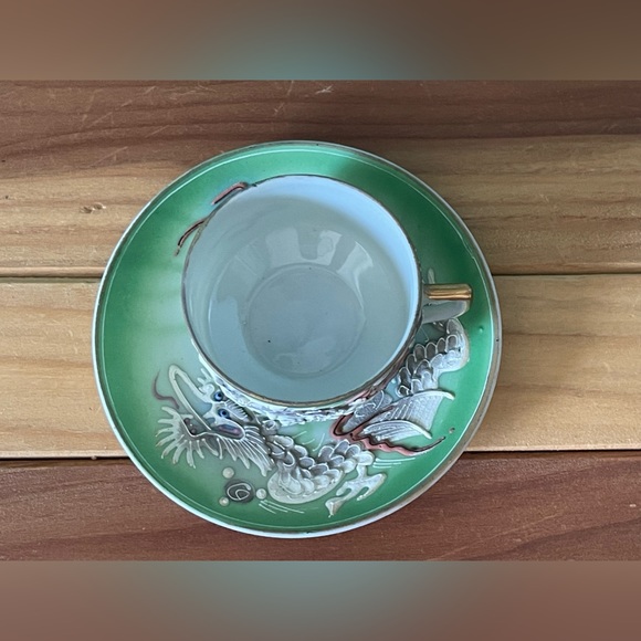 Vintage Teacup & Saucer Dragon Ware Geisha 3D Raised Flying Dragon Moriage Japan - Picture 2 of 6